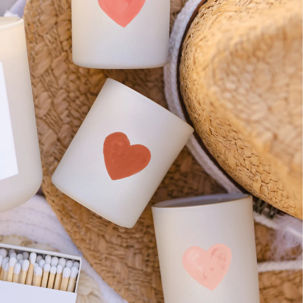Valentine's Heart Travel Candle in Amber Vetiver - Image 3