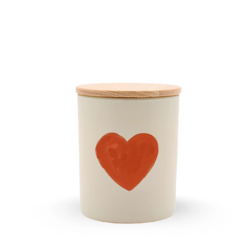 Valentine's Heart Travel Candle in Amber Vetiver