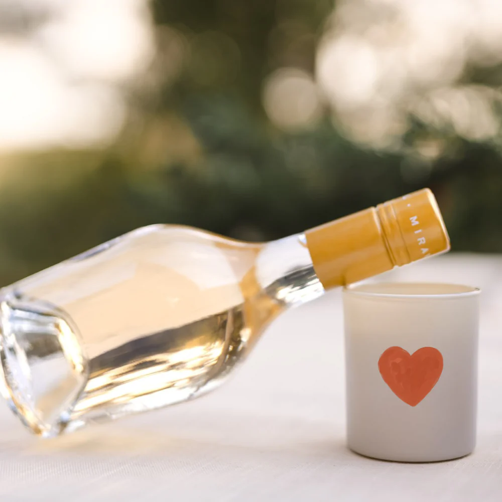 Valentine's Heart Travel Candle in Amber Vetiver - Image 2